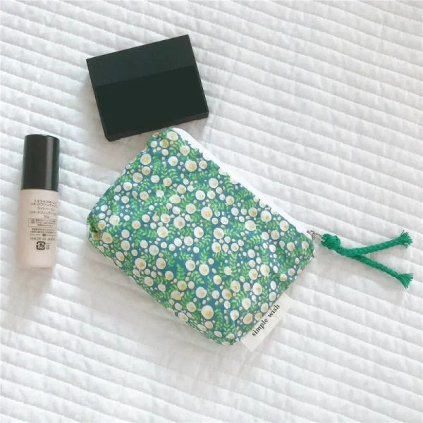 Flat toiletry bag