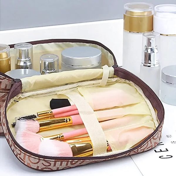 Women's travel kit